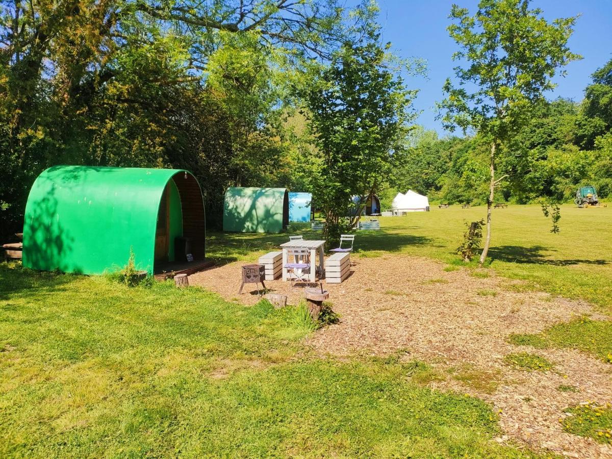 Отель Battle Pods And Bells Glamping Экстерьер фото