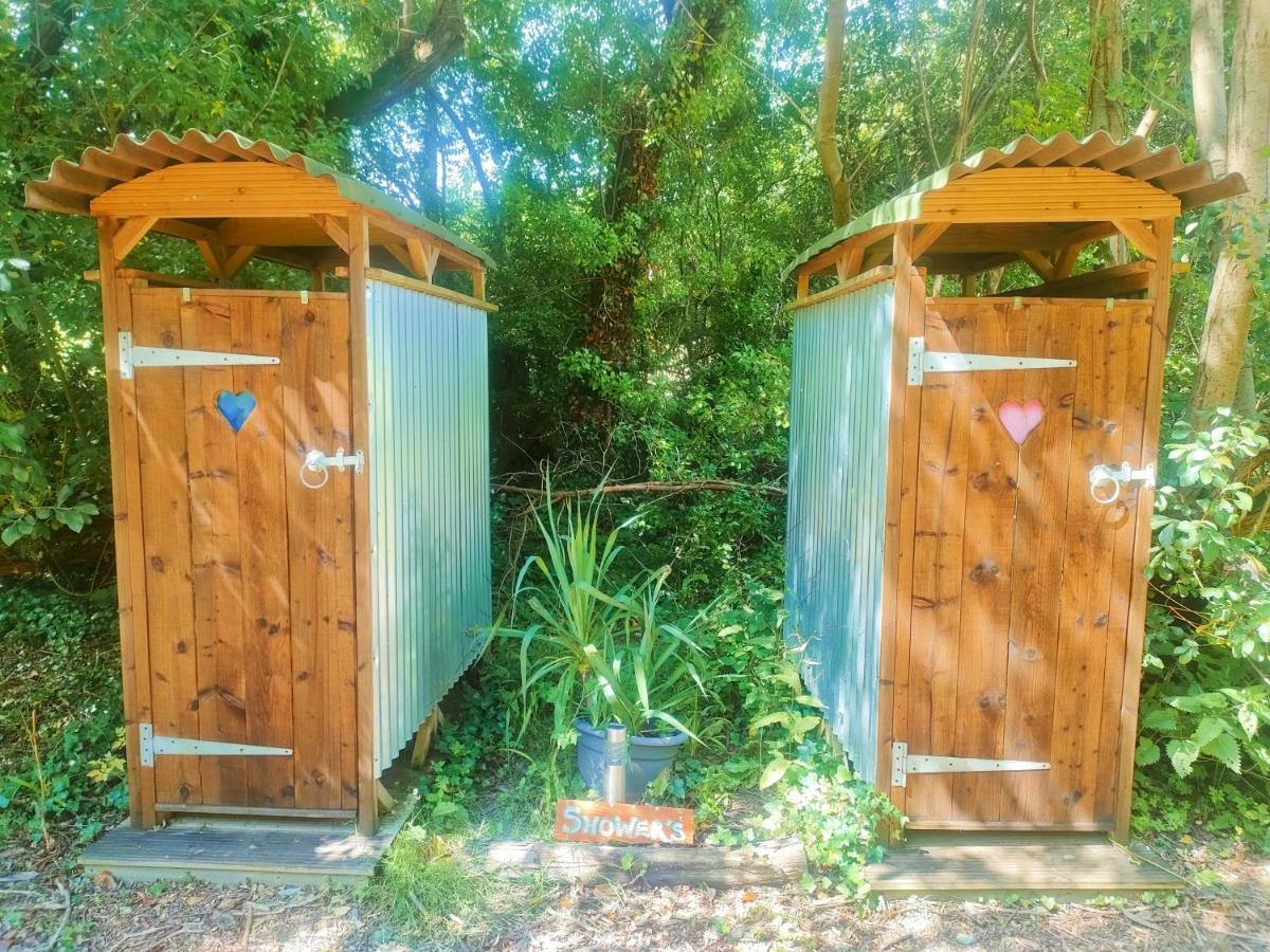 Отель Battle Pods And Bells Glamping Экстерьер фото